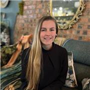 I am a person that can easily form a conversation & good at keeping a flow in a lesson.